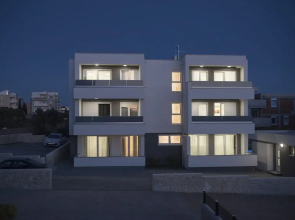 Pool Apartments & Rooms Mare