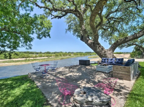 Waterfront Kingsland Home With Pool + River Access