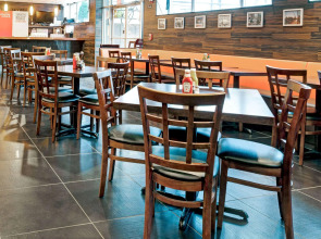 Wyndham Garden Long Island City Manhattan View Hotel