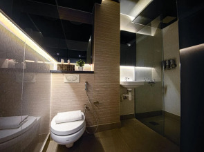 CUBE Boutique Capsule Hotel @ Chinatown