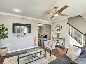 Chic Townhome w/ Deck: 6 Mi to Dtwn Baltimore