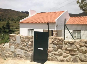 House With one Bedroom in Cascais, With Wonderful Mountain View, Enclosed Garden and Wifi - 3 km From the Beach