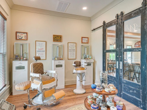 Idyllic Belmont Home < 1 Mi to Historic District!