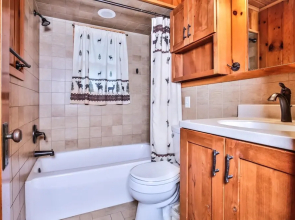 White Oak - Serenity Bay Resort 2 Bedroom Cabin