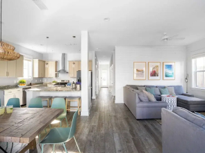 Lyle by Avantstay Chic Beach House w/ Pool & Hot Tub Walking Distance to Ocean