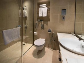 Centro Al Manhal by Rotana