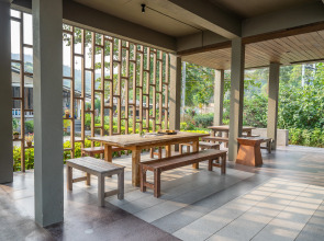 Курортный отель Baan Ploy Sea