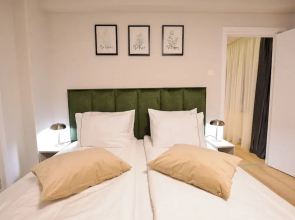 Libra Apartment - Two Bedrooms - 5 Guests - Next To Cismigiu Gardens
