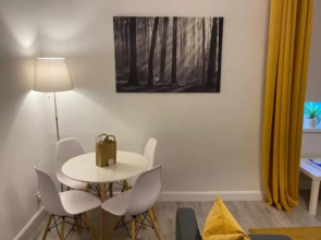 Self-contained luxurious feel apartment