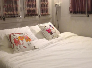 Siri Suvan @ Rambuttri Guest House