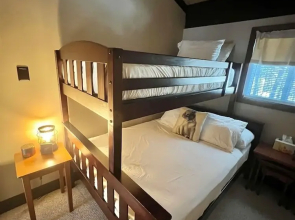 Alpine Village Getaway Limit 8 3 Bedroom Cottage by RedAwning