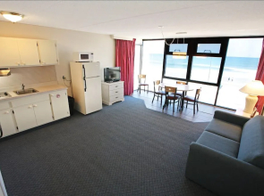 Aloha Oceanfront Motel