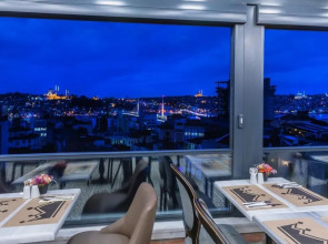 Meroddi La Porta Hotel