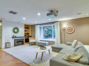 Lake Oswego Home w/ Covered Patio: Near Portland!