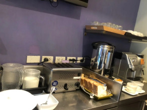 Sawasdee Hotel @ Sukhumvit Soi 8