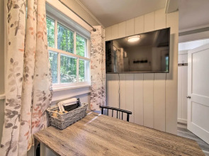 Updated Tiny House: Walk to Wiscasset Village