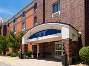 Candlewood Suites Olathe by IHG
