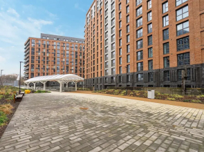 Modern Flat Near City Centre