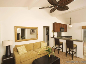 Aina Nalu Lahaina by Outrigger