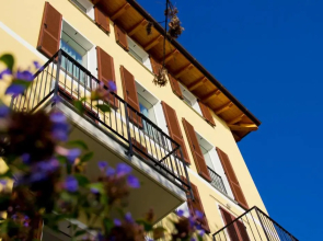 Lakefront Villa La Dolce Vita