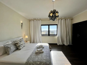 Portim O River View by Homing