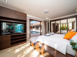 Spacious Private 4 BR Villa With a Working Office