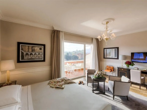 Plaza Hotel Lucchesi