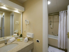 Holiday Inn Naples by IHG