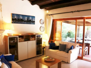 Villino Kenzia 4 Bedrooms Apartment in Stintino