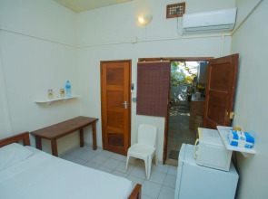 Marien Ngouabi serviced T0 Chalet