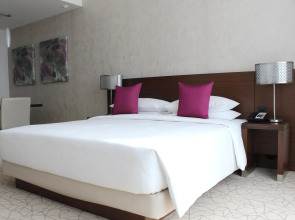 Hyatt Place Dubai Al Rigga Hotel & Residences