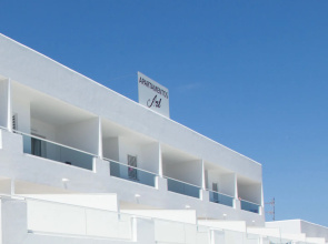 Apartamentos Typic Art