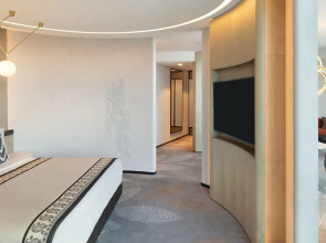 Paragraph Freedom Square, A Luxury Collection Hotel, Tbilisi