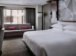 Marriott East Lansing at University Place