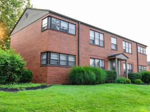 Inviting Weekend Getaway in Clayton With Pool