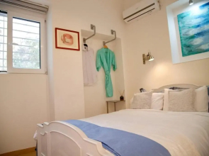 Athens Bounty Garden House 2BR 2BA Free Parking