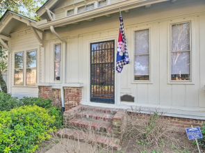 Pet-friendly Natchez Home: Walk to Downtown!