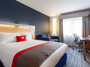 Holiday Inn Express Edinburgh Royal Mile by IHG
