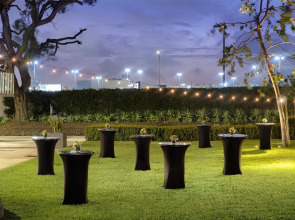 Hyatt Regency Los Angeles International Airport