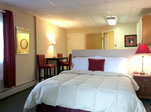 Vinehurst Inn And Suites