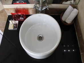 OYO Rooms Greater Noida Sharda Hospital