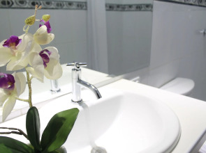 Hotel Manhattan Inn Airport