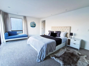 Queenstown Lakeview Holiday Home-5mins to town