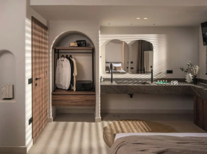 Soleil Rooms and Suites