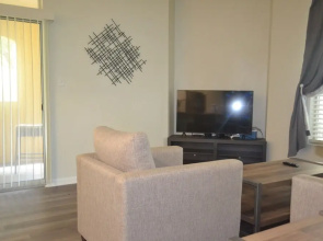 Stylish Condo Near Clearwater's Beach