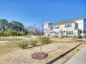 Hampton Condo: By Convention Center & Coliseum!
