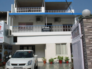 Vinayak Villa, Luxury Service Apartments
