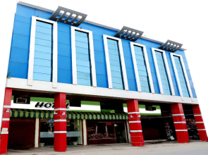 OYO 9945 Hotel R INN