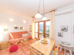 Beautiful Apartment in Vinisce With 1 Bedrooms and Wifi