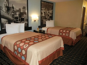 Super 8 by Wyndham Cincinnati/Springdale OH